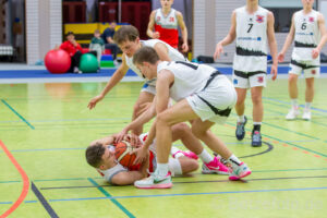 Mehr über den Artikel erfahren Hart erkämpfter 1. Platz der U18 m