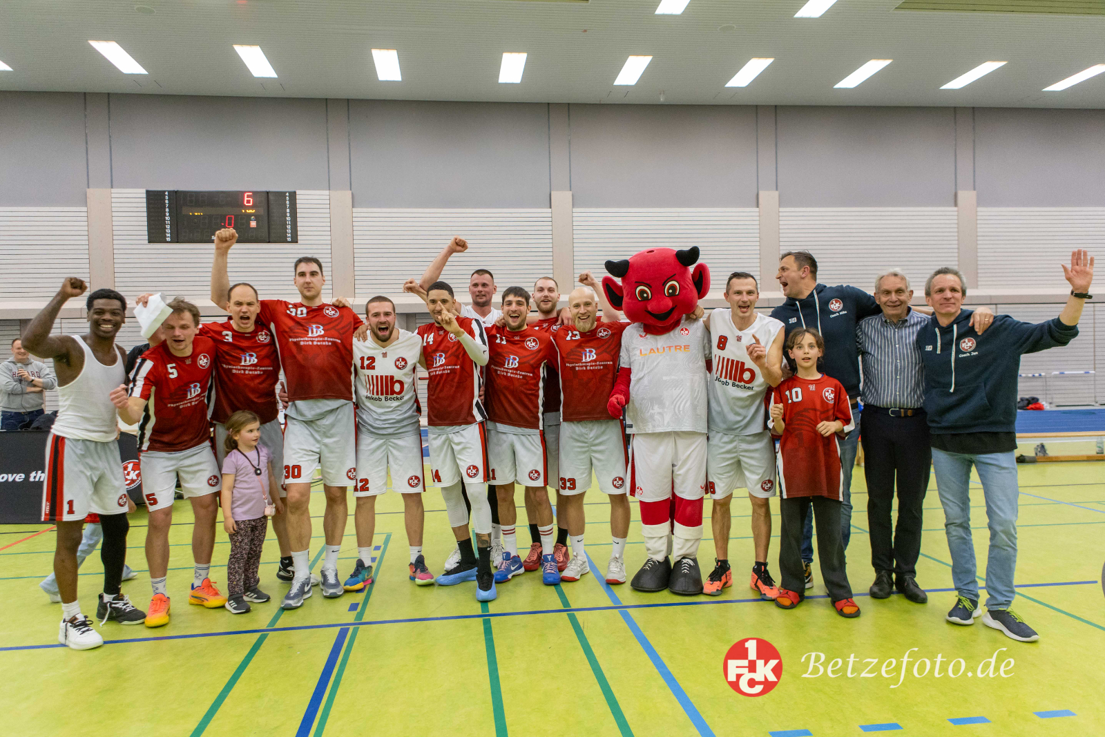 Du betrachtest gerade Nach Krimi – Meister in der Oberliga
